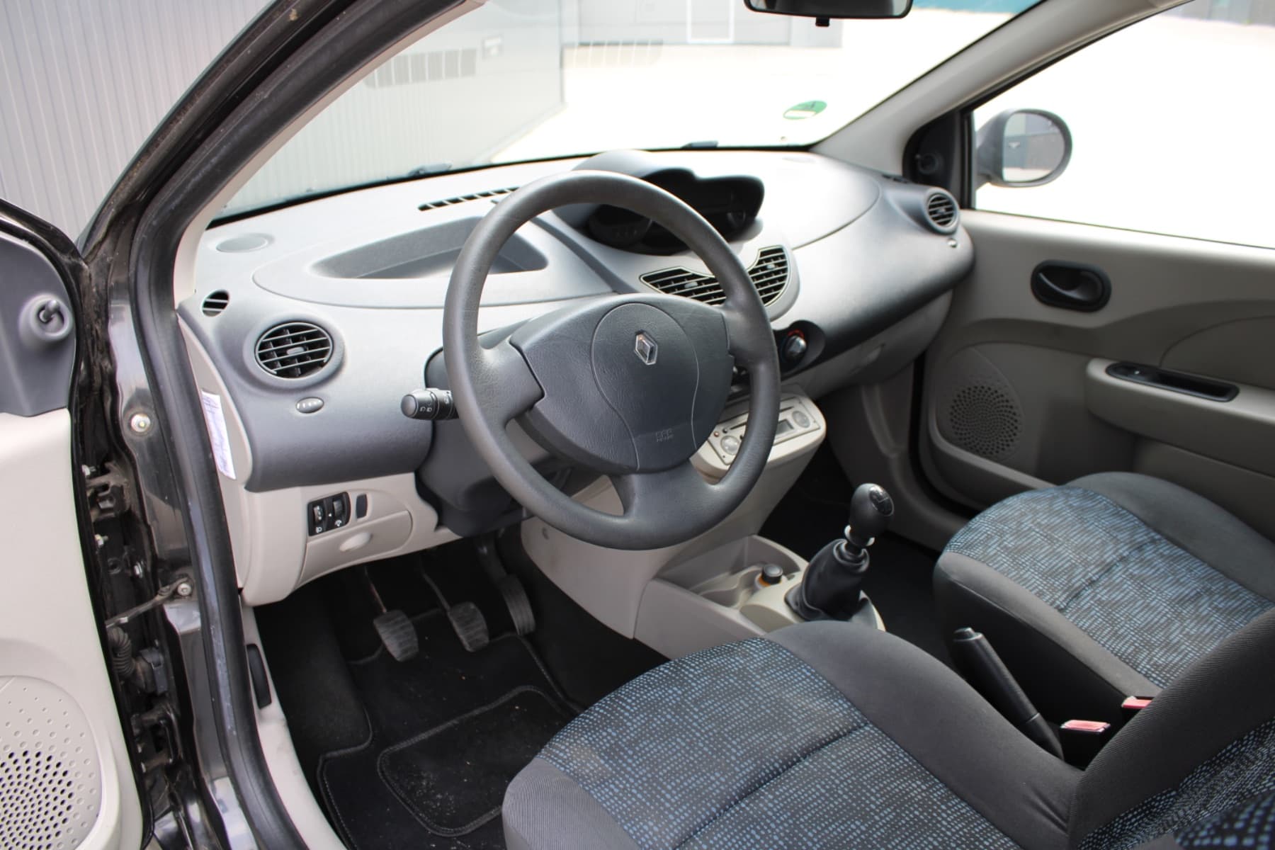 Renault TWINGO, foto 7 van 18