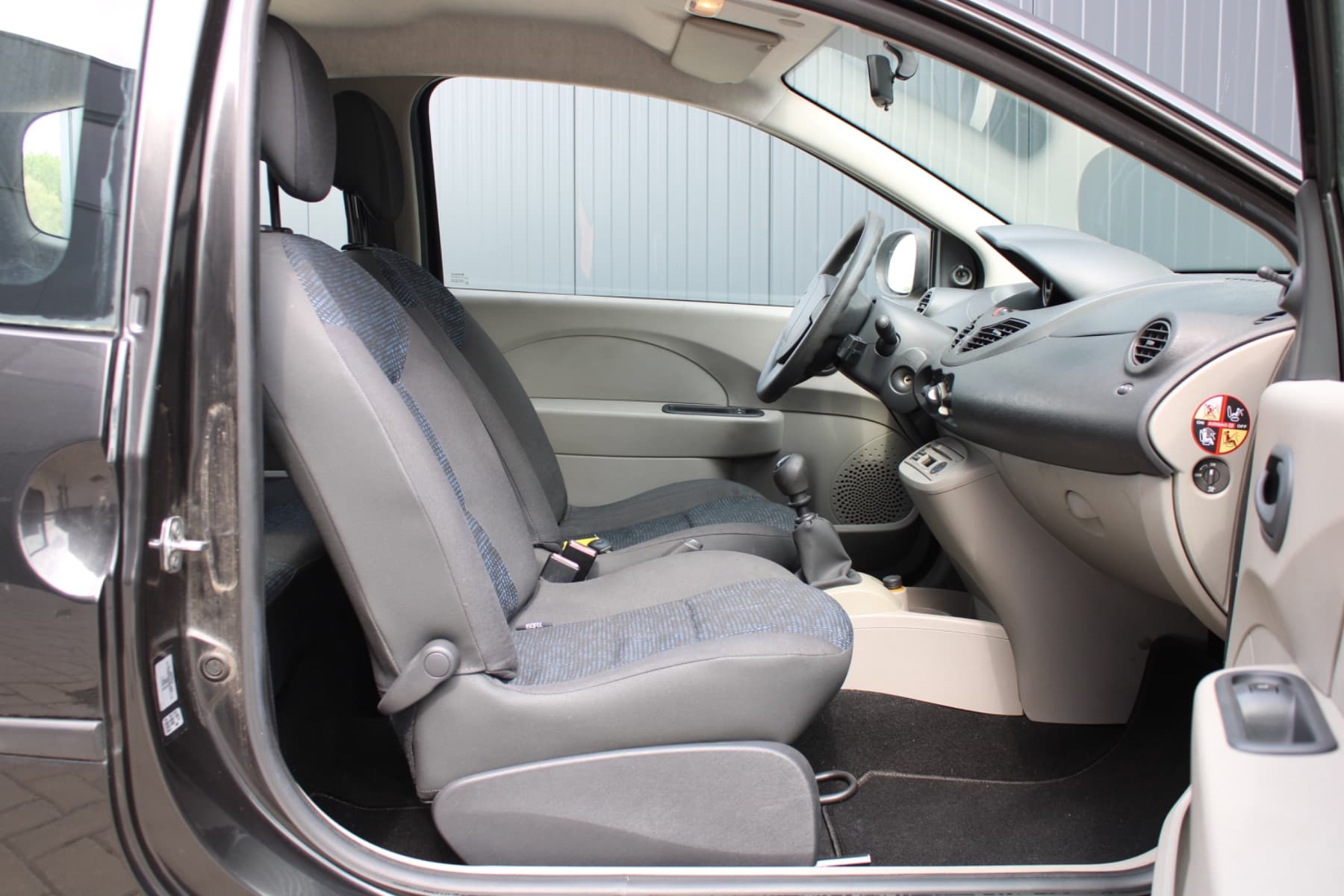 Renault TWINGO, foto 16 van 18